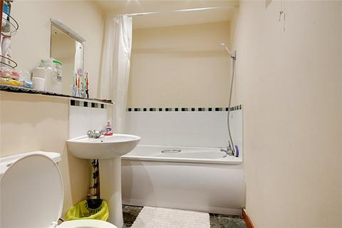 2 bedroom flat for sale, Rossmore Close, Enfield, EN3