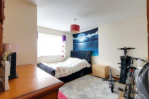 2 bedroom flat for sale, Rossmore Close, Enfield, EN3