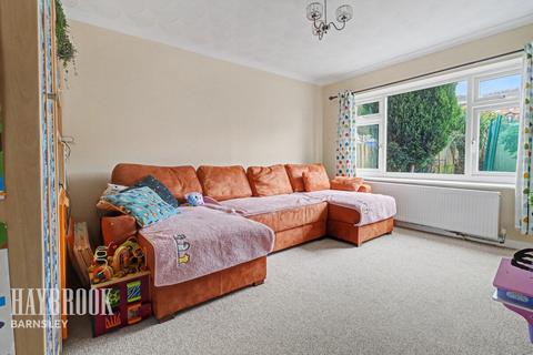 4 bedroom semi-detached house for sale, Withens Court, Mapplewell