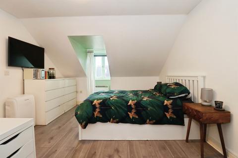 2 bedroom maisonette for sale, Hanham Road, Bristol