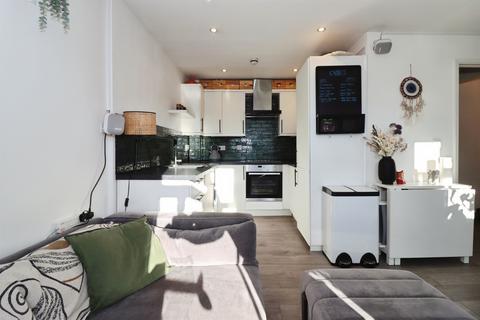 2 bedroom maisonette for sale, Hanham Road, Bristol