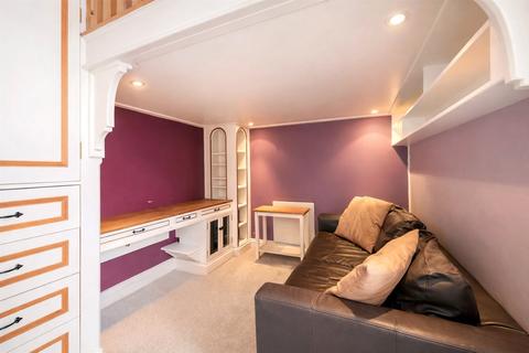 undefined, Epsom Road, Guildford, Surrey, GU1