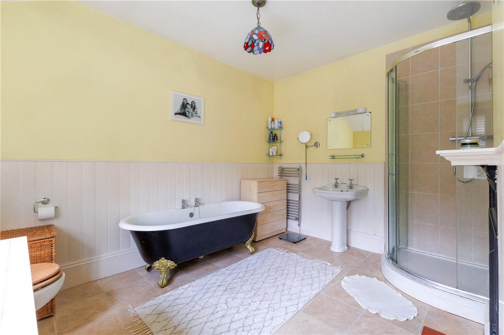Main Ensuite