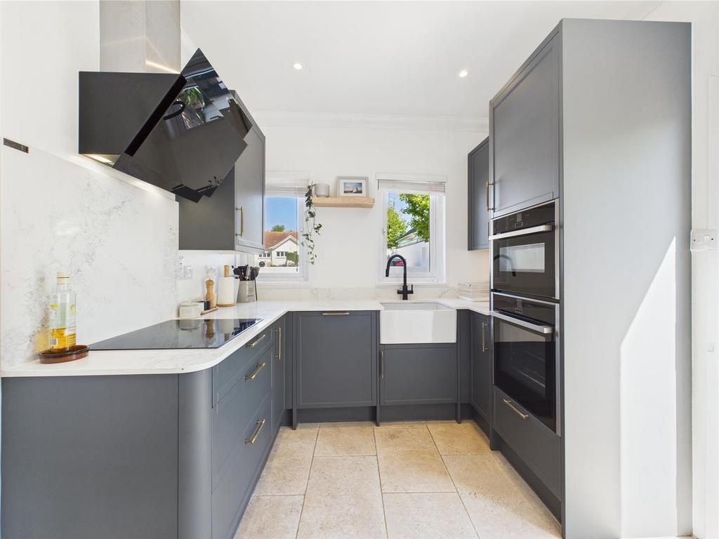 CAM04099 G0-PR0097-STILL009.jpg