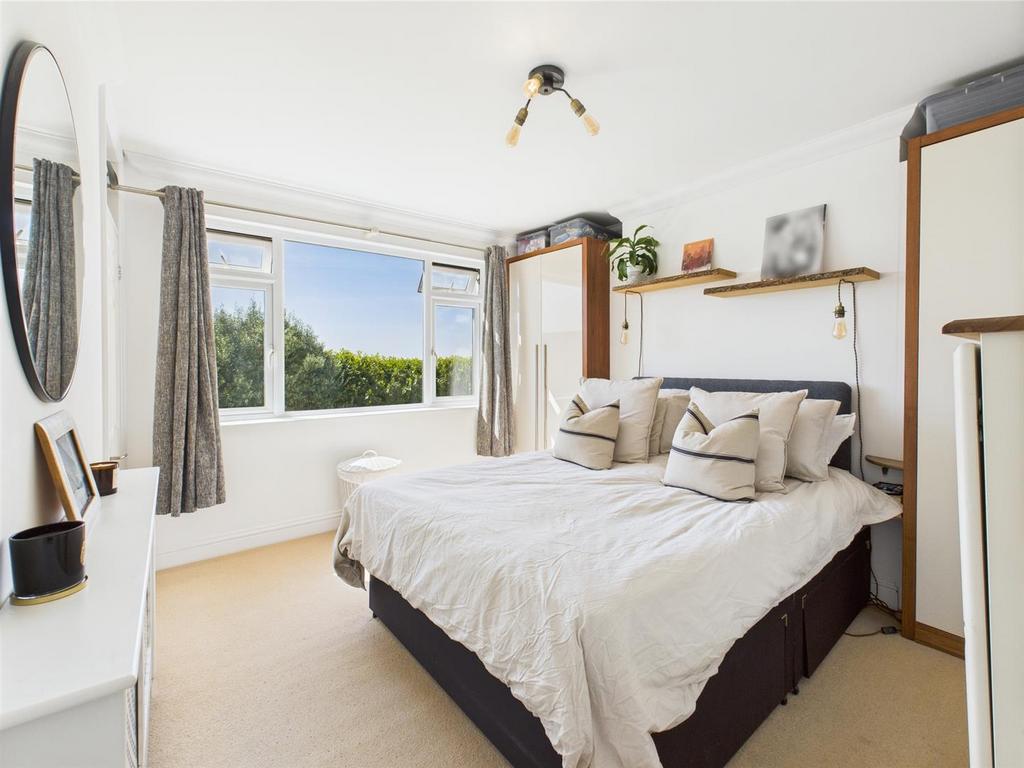 CAM04099 G0-PR0097-STILL001.jpg