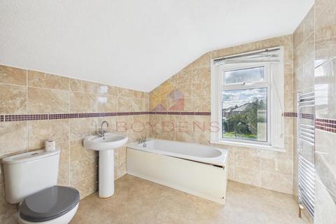 2 bedroom terraced house for sale, Bergholt Road, Colchester CO4