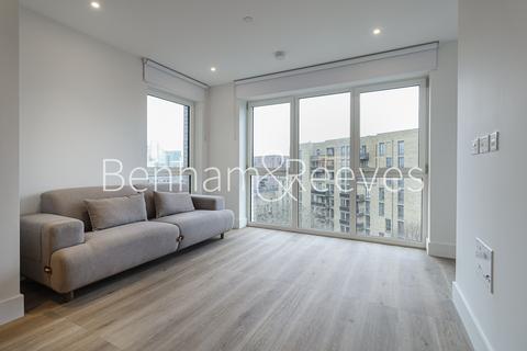 2 bedroom apartment to rent, Maple Mews, Bow E3