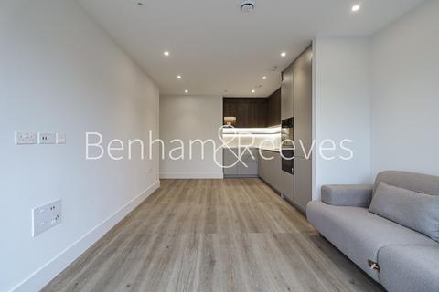 2 bedroom apartment to rent, Maple Mews, Bow E3