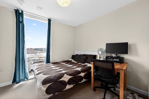 undefined, Ealing Road, BRENTFORD