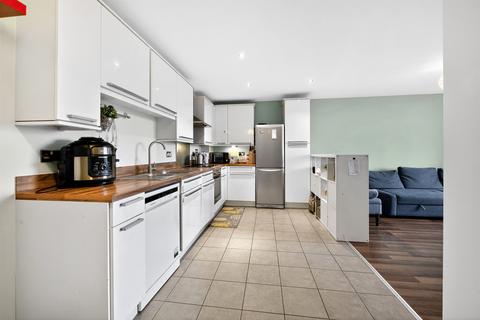 undefined, Ealing Road, BRENTFORD