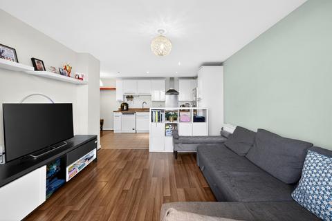 undefined, Ealing Road, BRENTFORD