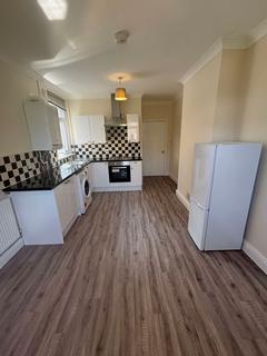 2 bedroom detached house to rent, Station Road, Llandaff North, Cardiff, CF14