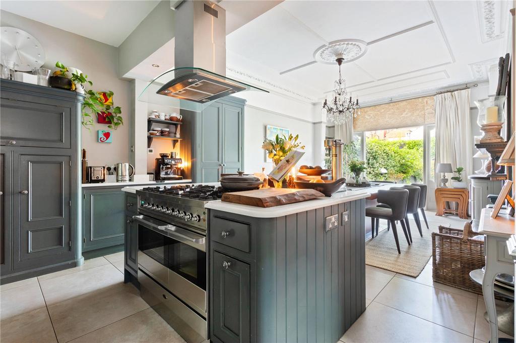 Kitchen/Dining