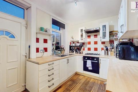 2 bedroom end of terrace house for sale, Reevy Road, Wibsey, Bradford