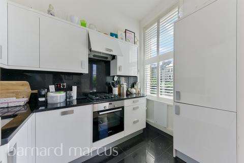 2 bedroom flat for sale, The Chase, London