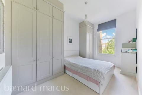 2 bedroom flat for sale, The Chase, London