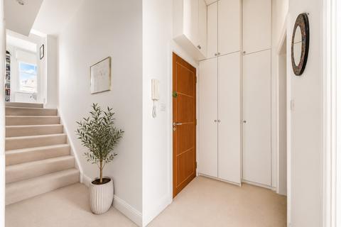 2 bedroom flat for sale, The Chase, London