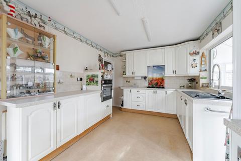 2 bedroom detached bungalow for sale, Lighthouse Close, Happisburgh