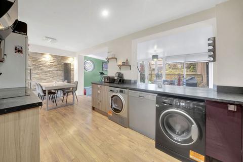 4 bedroom semi-detached house for sale, Sycamore Avenue, Burnley BB12