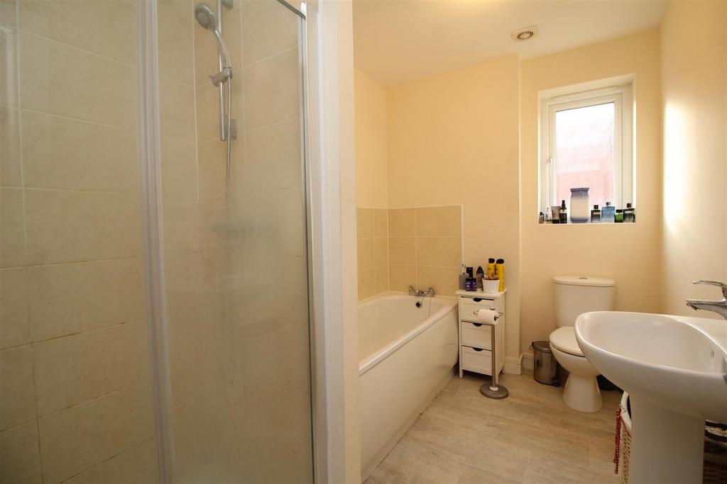 Bathroom.JPG