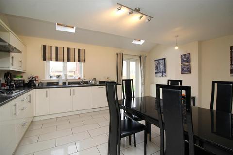 5 bedroom detached house for sale, Littlecote Grove, Peterborough