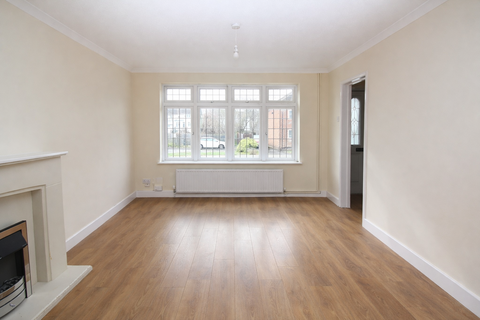 4 bedroom terraced house to rent, Abbs Cross Gardens, RM12