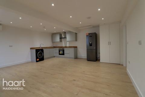 2 bedroom flat to rent, High Street, MAIDENHEAD