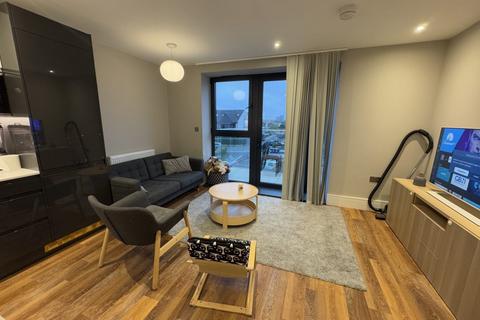 1 bedroom apartment to rent, Heather Gardens, London NW11