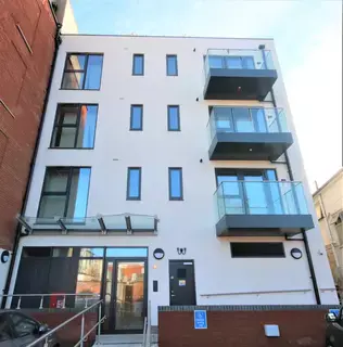 1 bedroom apartment to rent, Heather Gardens, London NW11