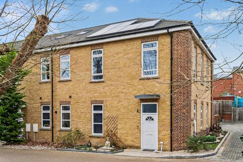 undefined, Overlord Close, Uxbridge, UB10