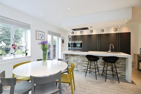 6 bedroom detached house for sale, Dukes Wood Drive, Gerrards Cross, Buckinghamshire, SL9