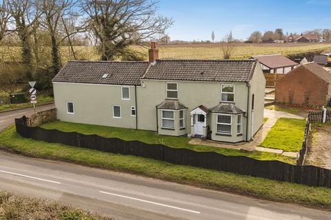 5 bedroom detached house for sale, Kirby Road, Kirby Bedon, Norwich