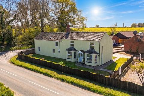 5 bedroom detached house for sale, Kirby Road, Kirby Bedon, Norwich