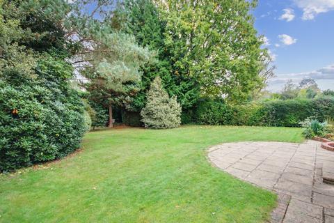 4 bedroom detached bungalow for sale, Pine Grove, East Grinstead, RH19