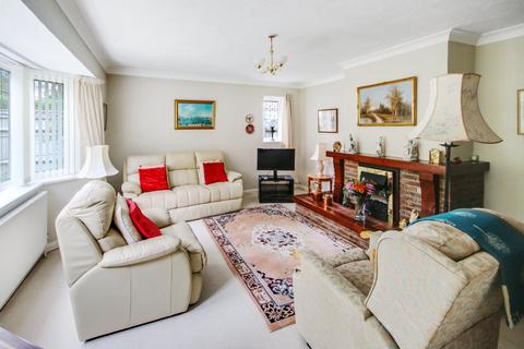 4 bedroom detached bungalow for sale, Pine Grove, East Grinstead, RH19