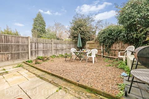 4 bedroom terraced house to rent, Conyers Road, LONDON