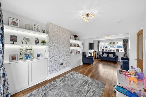 4 bedroom semi-detached house for sale, Clarendon Gardens, Dartford, DA2
