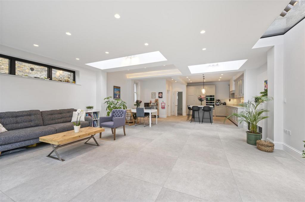 32 Dunmore Road,14.jpg