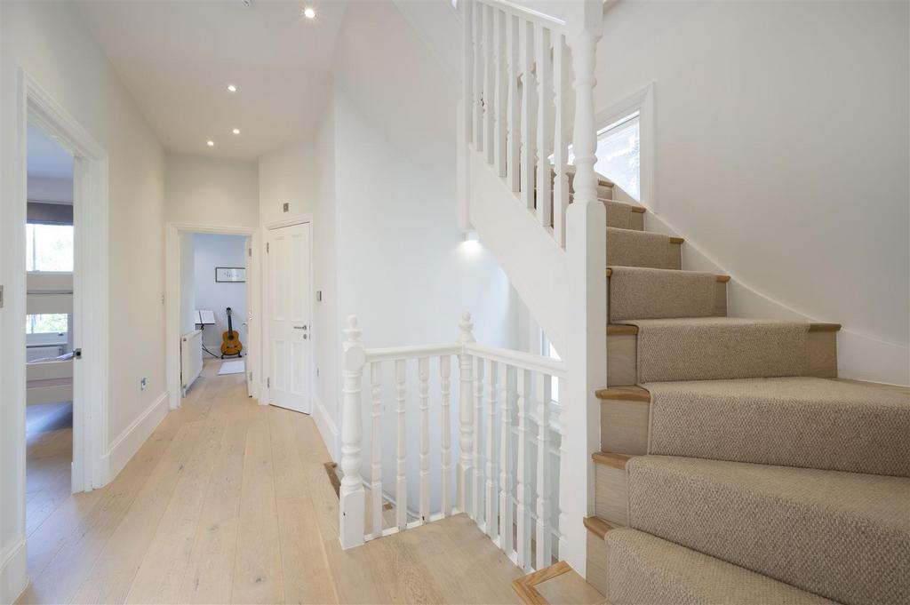 32 Dunmore Road,30.jpg