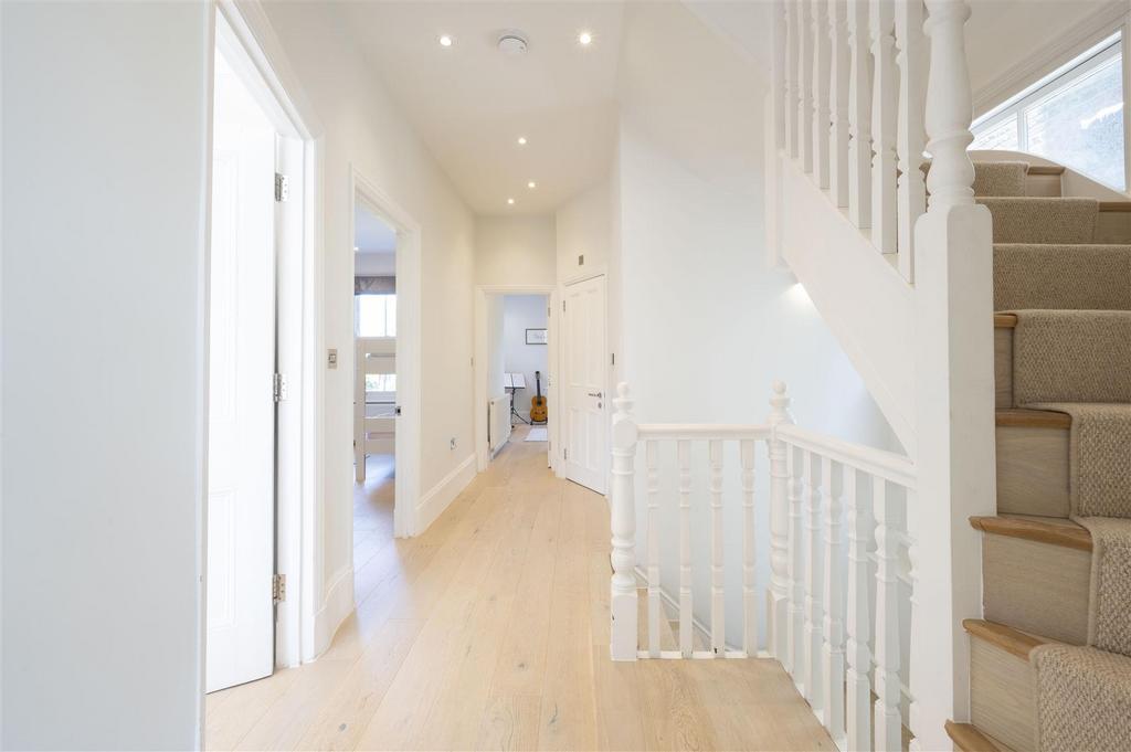 32 Dunmore Road,31.jpg