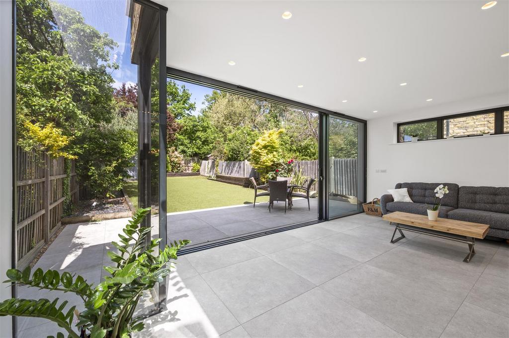 32 Dunmore Road,13.jpg