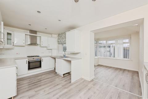 3 bedroom end of terrace house for sale, Lowes Drive, Tamworth