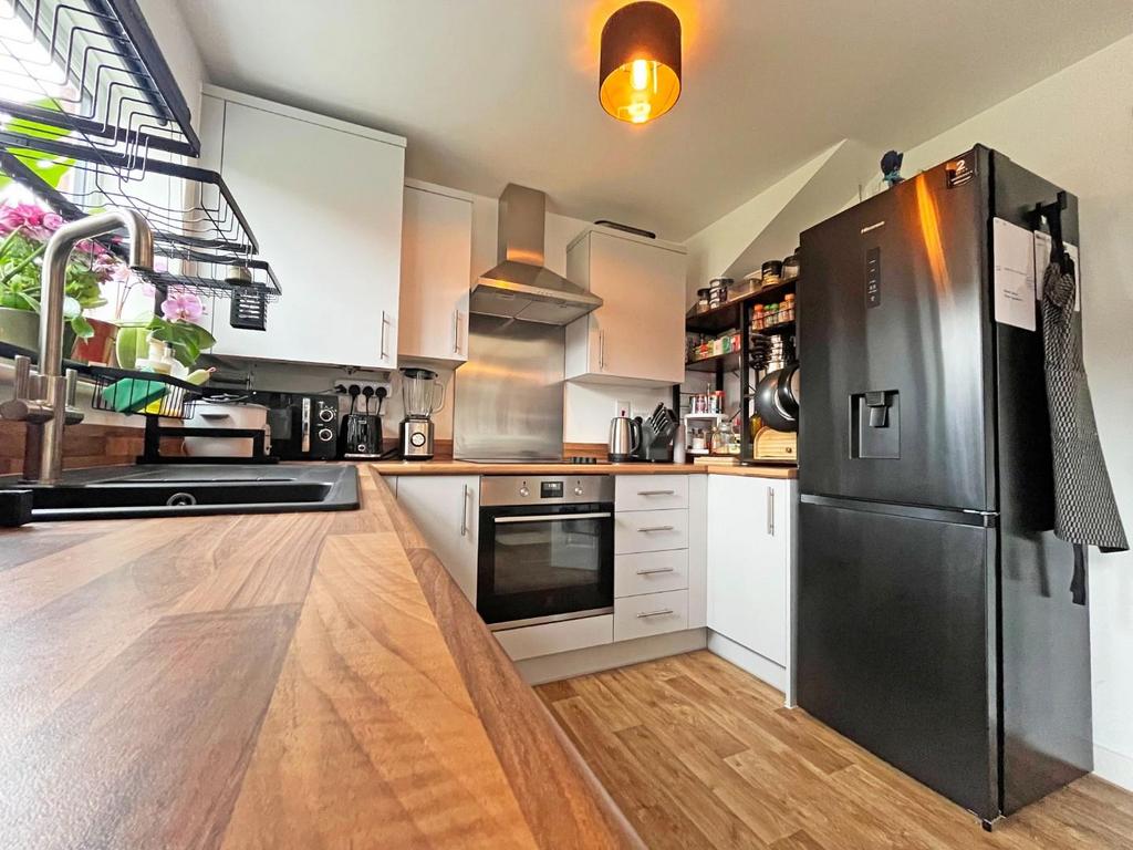 Kitchen1.jpg