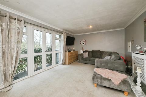 undefined, Quarry Spring, Harlow