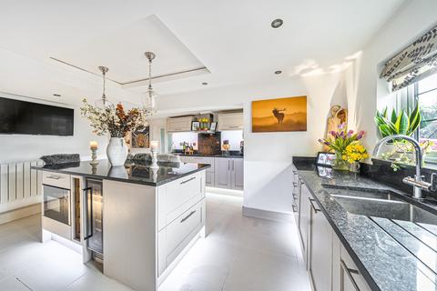 5 bedroom detached house for sale, Terrace Road North, Binfield