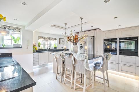 5 bedroom detached house for sale, Terrace Road North, Binfield