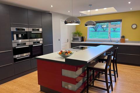 4 bedroom detached bungalow for sale, Framlingham, Suffolk