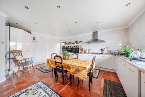 5 bedroom detached house for sale, Park Road, Kennington, Ashford TN24 9DL