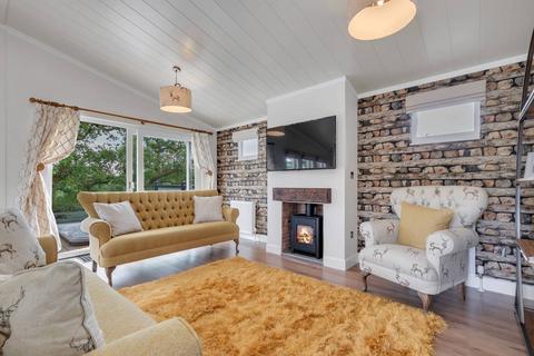 3 bedroom lodge for sale, Narberth