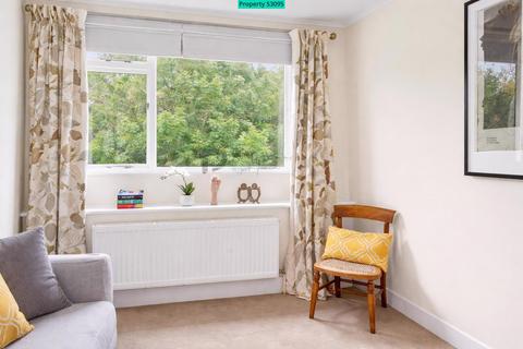 1 bedroom flat for sale, Birdhurst Rise, South Croydon, CR2